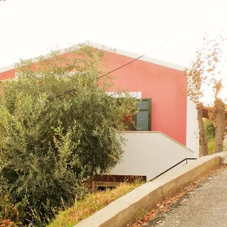 아파트 Menigos - αριθμός 168 펠레카스